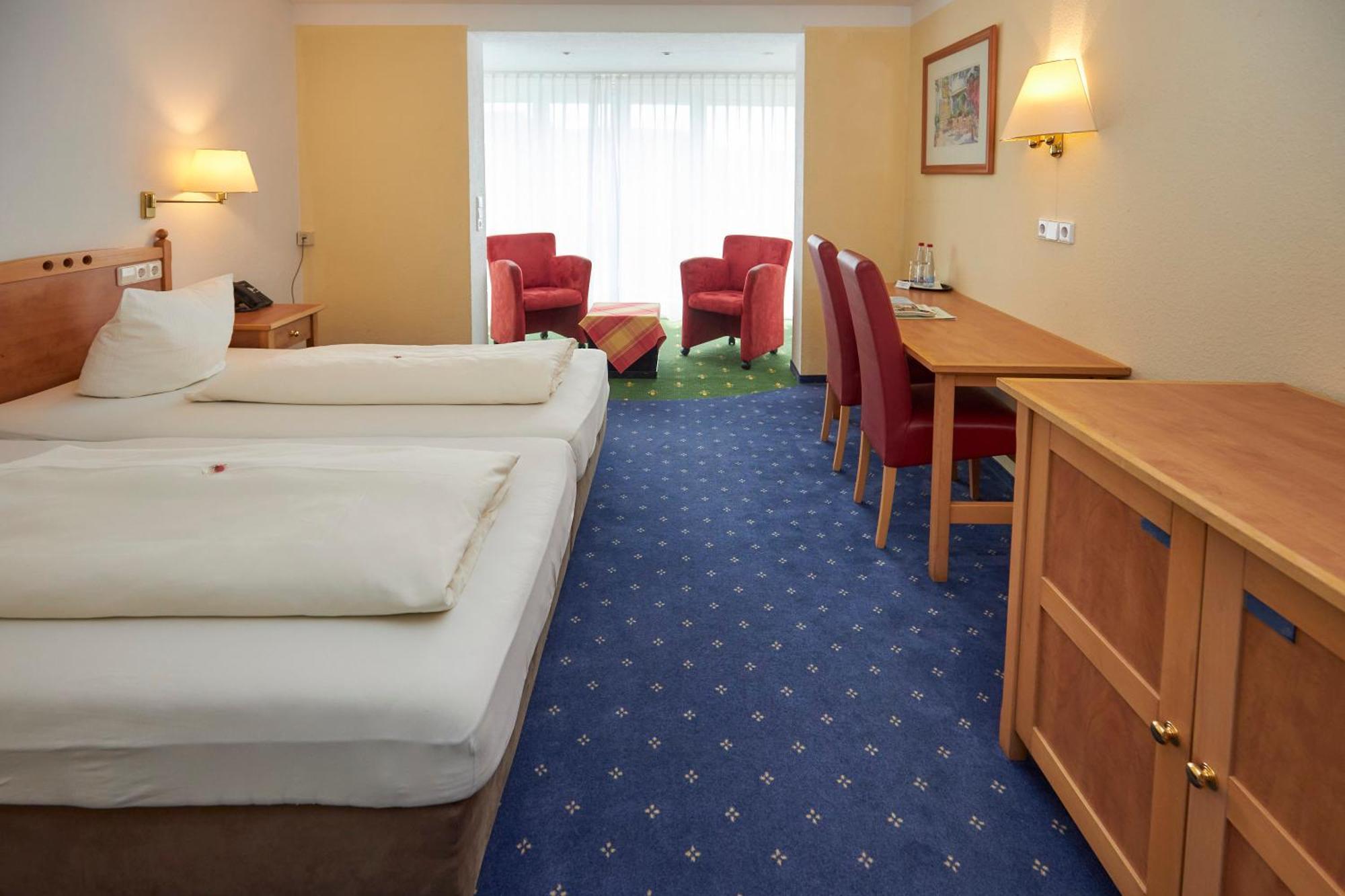 Flair Hotel Landgasthof Roger 로벤슈타인 외부 사진