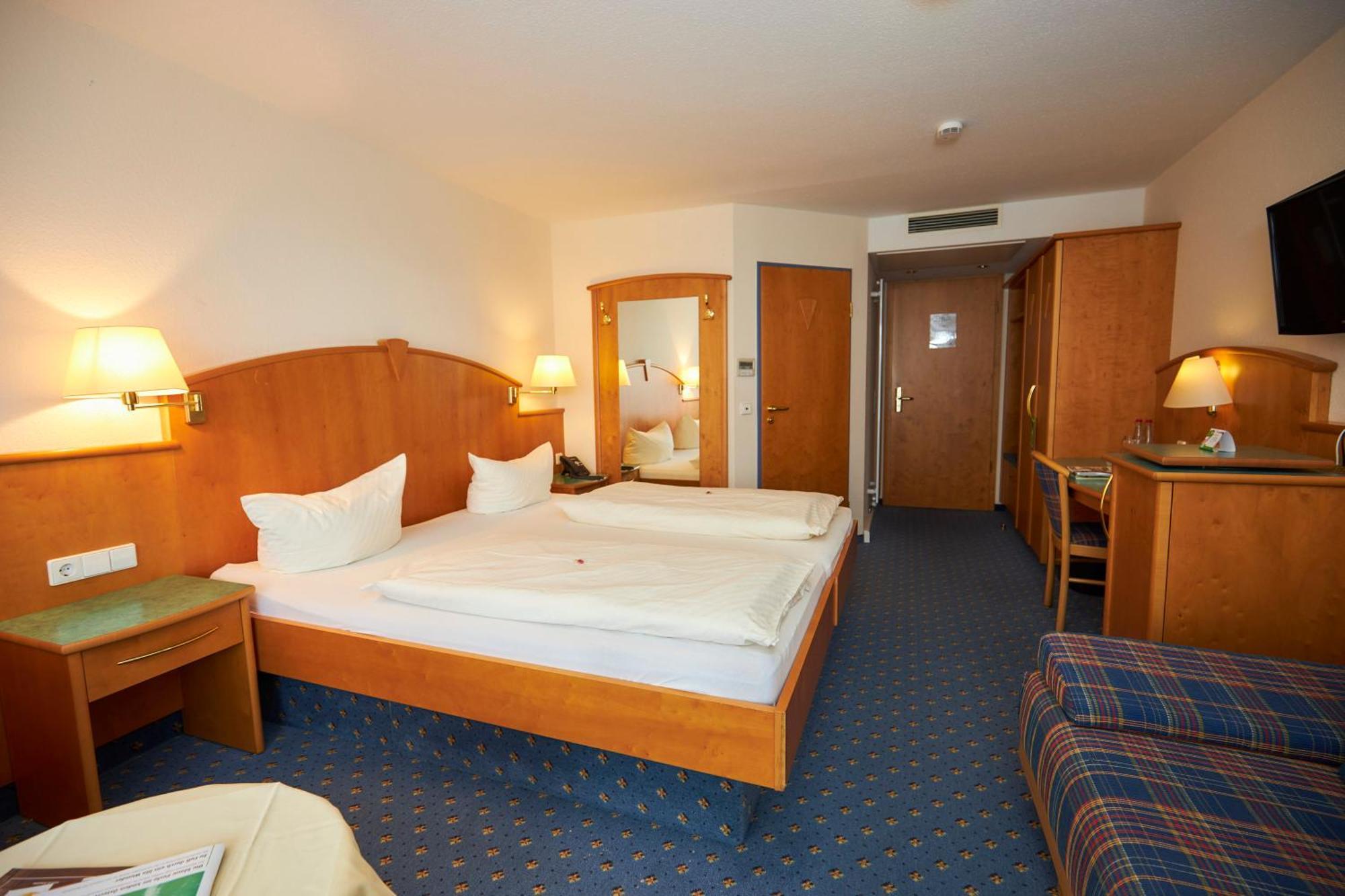 Flair Hotel Landgasthof Roger 로벤슈타인 외부 사진