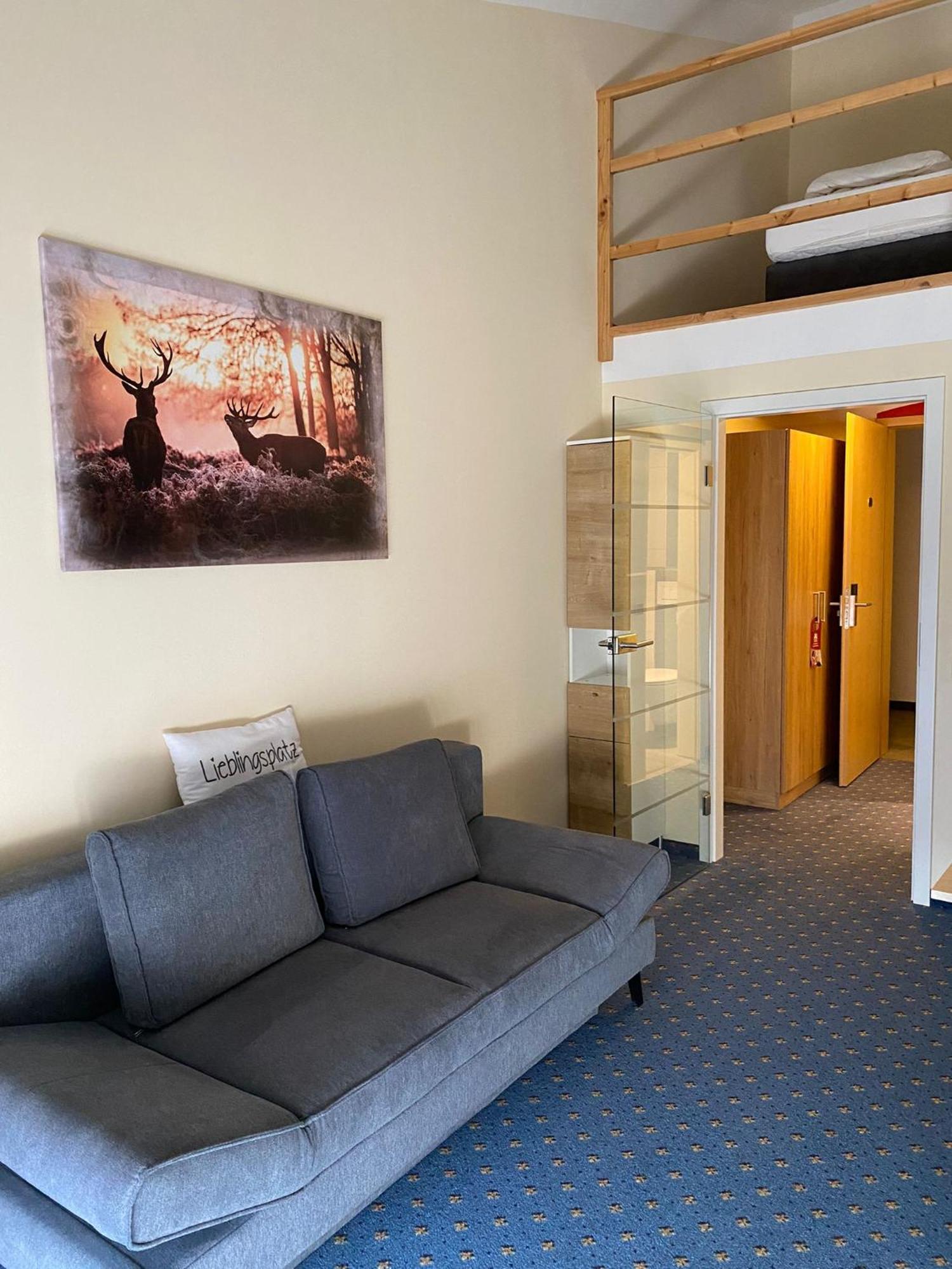 Flair Hotel Landgasthof Roger 로벤슈타인 외부 사진