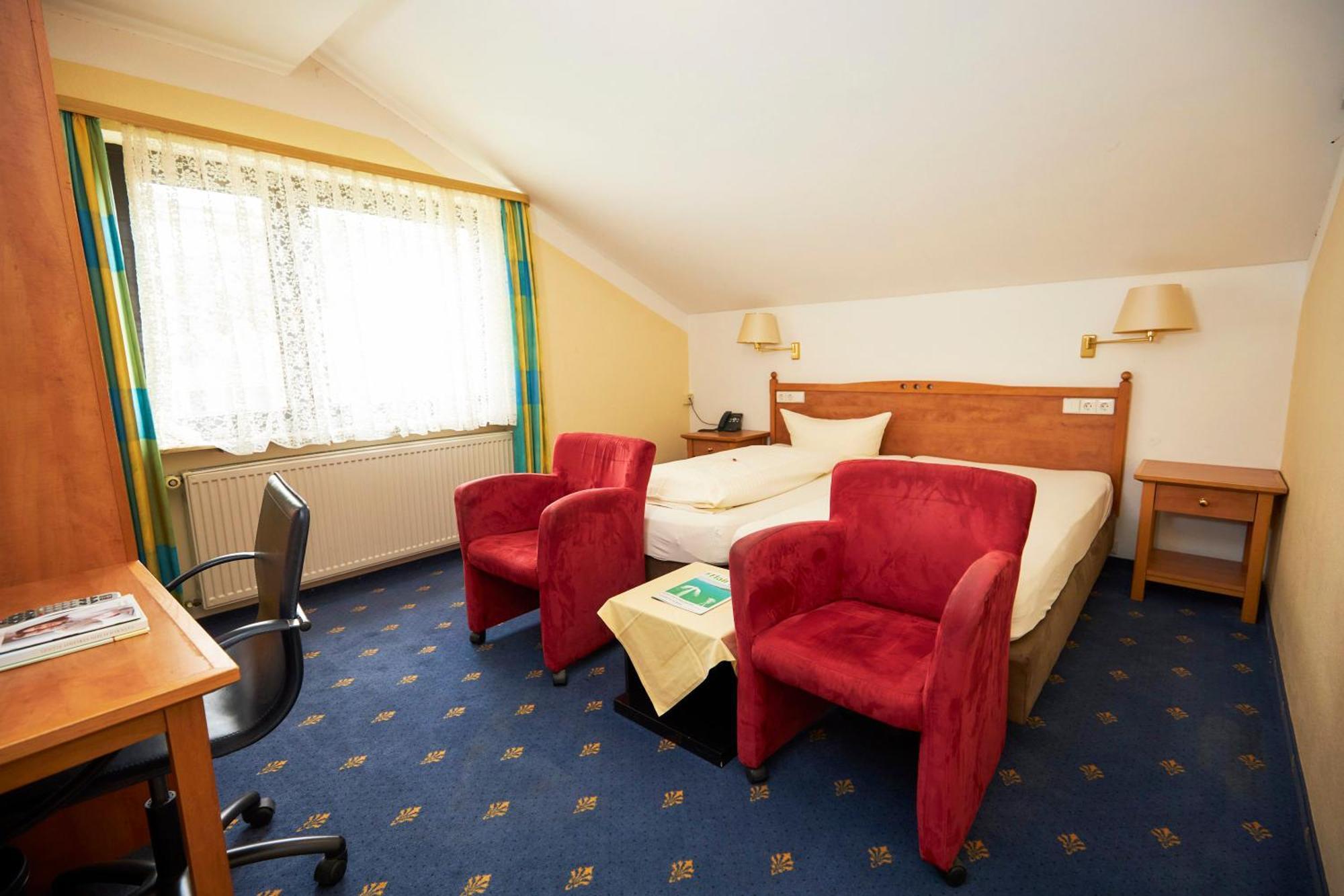 Flair Hotel Landgasthof Roger 로벤슈타인 외부 사진