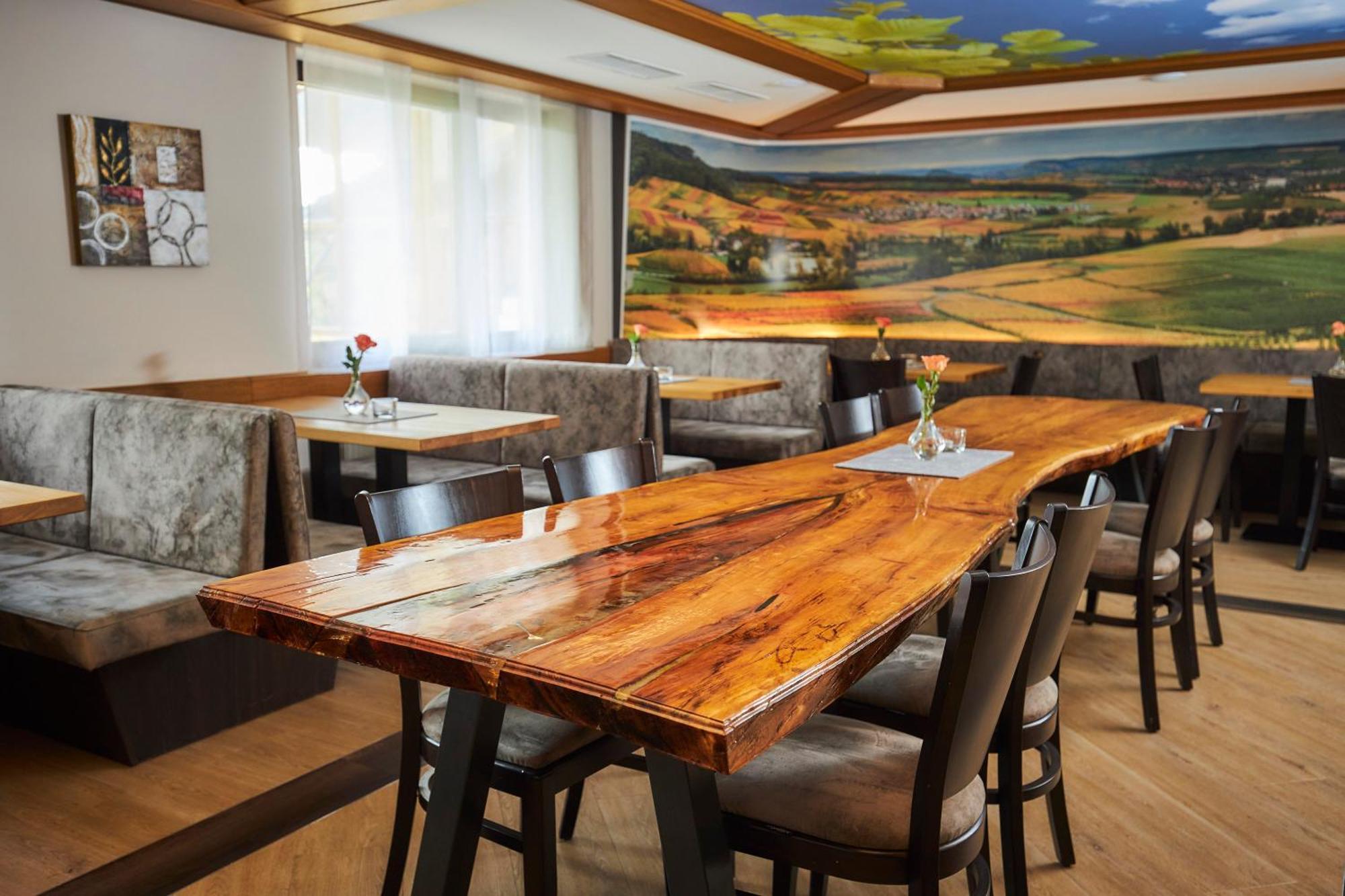 Flair Hotel Landgasthof Roger 로벤슈타인 외부 사진