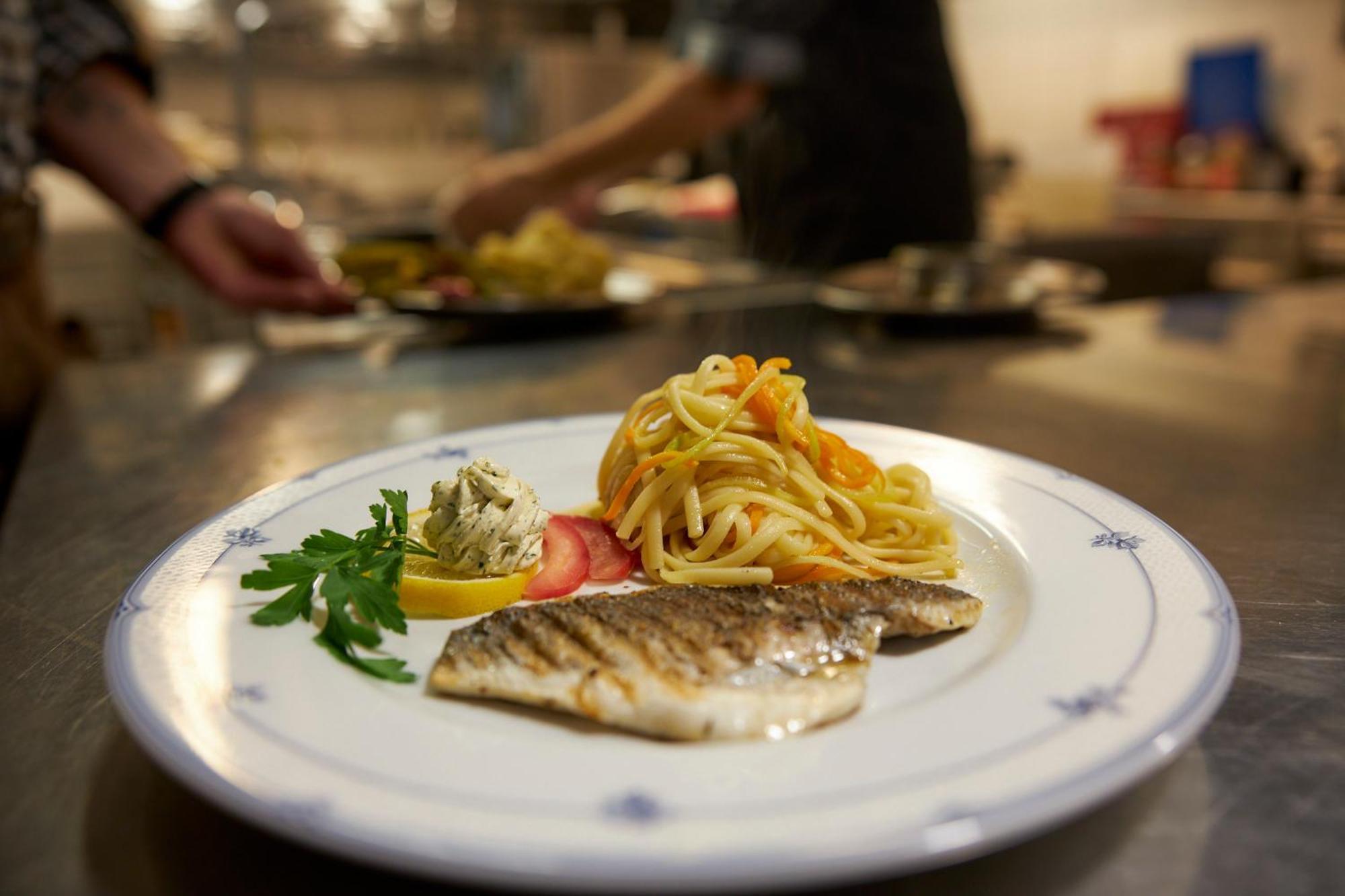 Flair Hotel Landgasthof Roger 로벤슈타인 외부 사진